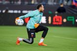 David Ospina mantiene en suspenso su llegada al Atlante luego de resentirse del codo donde fue operado. El colombiano analiza su futuro mientras los Potros esperan conocer si podrá continuar su carrera.<br><br>David Ospina de Colombia durante el partido Seleccion Mexicana (Mexico) vs Colombia, amistoso de preparacion rumbo a la Copa Mundial de la FIFA Qatar 2022, en el Estadio Levis, el 27 de septiembre de 2022.