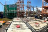 Tan solo en una nave industrial en la capital de San Luis Potosí decomisaron entre 500 mil y 600 mil litros de petrolíferos, además de 894 contenedores.