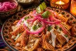 Chilaquiles de cochinita pibil: ingredientes paso a paso