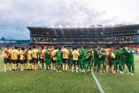 Los futbolistas de ambos equipos encontraron una nueva forma de manifestarse contra la desaparición del ascenso y descenso, pese a las advertencias de posibles sanciones por parte de la FMF.