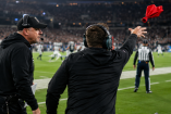 La NFL modificó su reglamento para permitir que un integrante del cuerpo técnico, previamente designado, pueda iniciar los desafíos de jugadas.