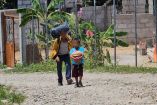 Alrededor de 100 familias huyeron de Agua Hernández y Rincón de Alcaparrosa, en la sierra de Chilpancingo, tras el retiro de las fuerzas armadas.