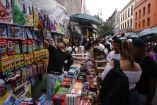 La organización empresarial alertó que en calles emblemáticas de papelerías, como Mesones, los locatarios registran reducciones de hasta 50 por ciento en sus ingresos.