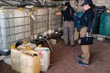 Autoridades aseguran combustible, dinero y vehículos durante cateo en Hidalgo