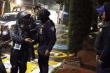 policías