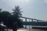 El puente Tampico tiene una longitud de mil 543 metros; desde los carriles de circulación hasta el agua hay 55 metros, y la altura total con las torres es de 95 metros.