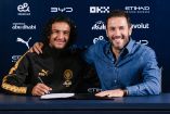Ayyoub Bouaddi durante su presentación oficial como nuevo fichaje del Manchester City hasta 2031.