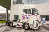 552 hp, configuración 6x4 y hasta 66.5 toneladas de arrastre distinguen al modelo.