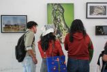 La exposición fotográfica "Cuando el paisaje contempla" reúne el talento de 20 jóvenes fotógrafos.