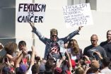 En septiembre de 2025, Yiannopoulos pidió en X "inmunidad total" para los agentes del ICE en el ejercicio de sus funciones.