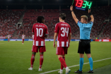 Armando “Hormiga” González disputó sus primeros minutos con el Olympiacos en la victoria frente al Aster