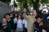 El alcalde de Benito Juárez, Luis Mendoza, asistió a la Secundaria Diurna 38 para dar la bienvenida a las y los estudiantes.