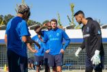 Santiago Gimenez se integró hoy a su primera práctica con el Porto, su tercer equipo en el Viejo Continente.