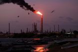 Tras el secuestro de Nicolás Maduro, el gobierno de Estados Unidos inició negociaciones para acceder al petróleo de Venezuela.