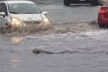 Una intensa lluvia provocó afectaciones en distintos puntos de Pachuca, donde varias vialidades presentaron acumulaciones de agua y complicaciones para la circulación.