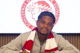 La institución griega le dio la bienvenida a Leon Bailey