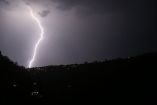 La descarga eléctrica cayó durante una tormenta en la comunidad de Puerto de Talayotes, municipio de Guadalupe y Calvo.