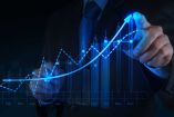 Los avances podrán sostenerse si la economía genera más inversión, productividad y empleo formal.