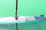 La nave tiene unos 5.8 metros de eslora y pesa cerca de tres toneladas. Puede operar bajo el agua hasta diez días.