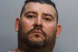 Adán Ricardo Garay Guevara permanece detenido en Miami-Dade acusado de crueldad infantil y enfrenta un proceso migratorio en Estados Unidos.