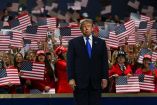 Trump pidió a sus votantes imaginar que él figura en la boleta de noviembre.