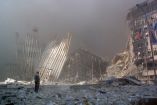 A 25 años del 11 de septiembre de 2001, la analista Esther Shabot explica cómo los atentados sepultaron el optimismo noventero y dieron paso al control migratorio y al choque geopolítico.