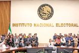 Consejo General del INE durante una de sus sesiones, en su sede.