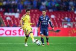 Erik Lira e Israel Reyes vieron acción desde el arranque del partido entre América y Cruz Azul