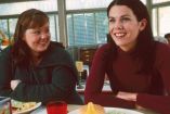 Lauren Graham y Melissa McCarthy volvieron a protagonizar un momento digno de Stars Hollow al reencontrarse durante una premiación