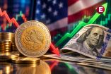 Peso mexicano se debilita frente al dólar estadounidense, representado con moneda mexicana, billetes de 100 dólares y gráficas de mercados financieros.