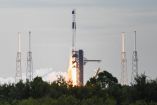 La cápsula Dragon "Grace" de SpaceX trasladó a los cuatro tripulantes desde Cabo Cañaveral, Florida.