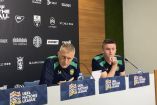 Heimir Hallgrímsson técnico de Irlanda no pudo seguir con su conferencia de prensa