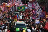 Simpatizantes de ambos candidatos cerraron la campaña con caravanas masivas.