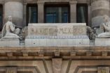 Banxico explica en sus Minutas por qué su política no siguió a la Fed de EU