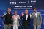 Al finalizar el evento, los directivos y embajadores se tomaron fotografías con niños y niñas de la fundación