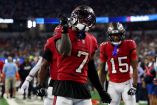 Bucky Irving terminó con 165 yardas por tierra para darle a los Bucs su primera victoria de la temporada.