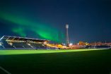 Aurora boreal ilumina el cielo en Bodo una noche antes del Bodo/GLimt Vs Borussia Dortmund de Champions League.