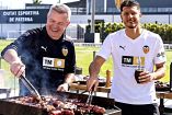Javier Aguirre y Guido Rodríguez realizaron un asado para unir al vestuario