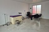 Estos espacios formarán parte del Servicio Universal de Salud (SUS), impulsado por la Presidenta Claudia Sheinbaum Pardo, y cuentan con equipo para la exploración de pacientes, instrumentos de diagnóstico, básculas, sillas de ruedas y medicamentos de primera necesidad.