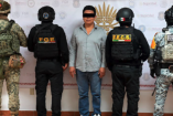 Autoridades federales y estatales detuvieron a dos funcionarios de Taxco investigados por su presunta relación con el secuestro de un familiar del alcalde del municipio.