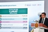 El director de Pemex presentando el plan de inversión en la petrolera.