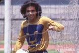 Hugo Sánchez con el uniforme de Pumas.