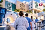 Personal médico en hospitales públicos de México junto a equipos de tomografía, mastografía y diagnóstico, en referencia al programa de contratación de personal de salud y la inversión en tecnología médica.