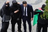 La difusión del video desató duras críticas de partidos de derecha y sectores moderados, que acusan al partido de encubrir la violencia.