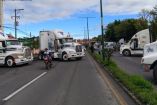 Conductores realizaron protestas y bloqueos parciales para exigir más seguridad, frenar asaltos y atender aumento en costos de operación.
