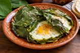 La hoja santa aporta sabor y mucho aroma a los huevos del desayuno