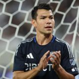 'Chucky' Lozano se empeña a seguir en San Diego, aunque no cuentan con él.