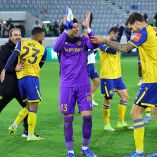 Guillermo Ochoa celebró el pase a cuartos de final de la Copa de Chipre.