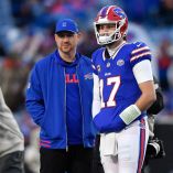 Joe Brady formó un contrato por cinco años como entrenador en jefe de los Bills de Buffalo