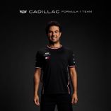 'Checo' Pérez invitó a la presentación de la ropa de Cadillac.